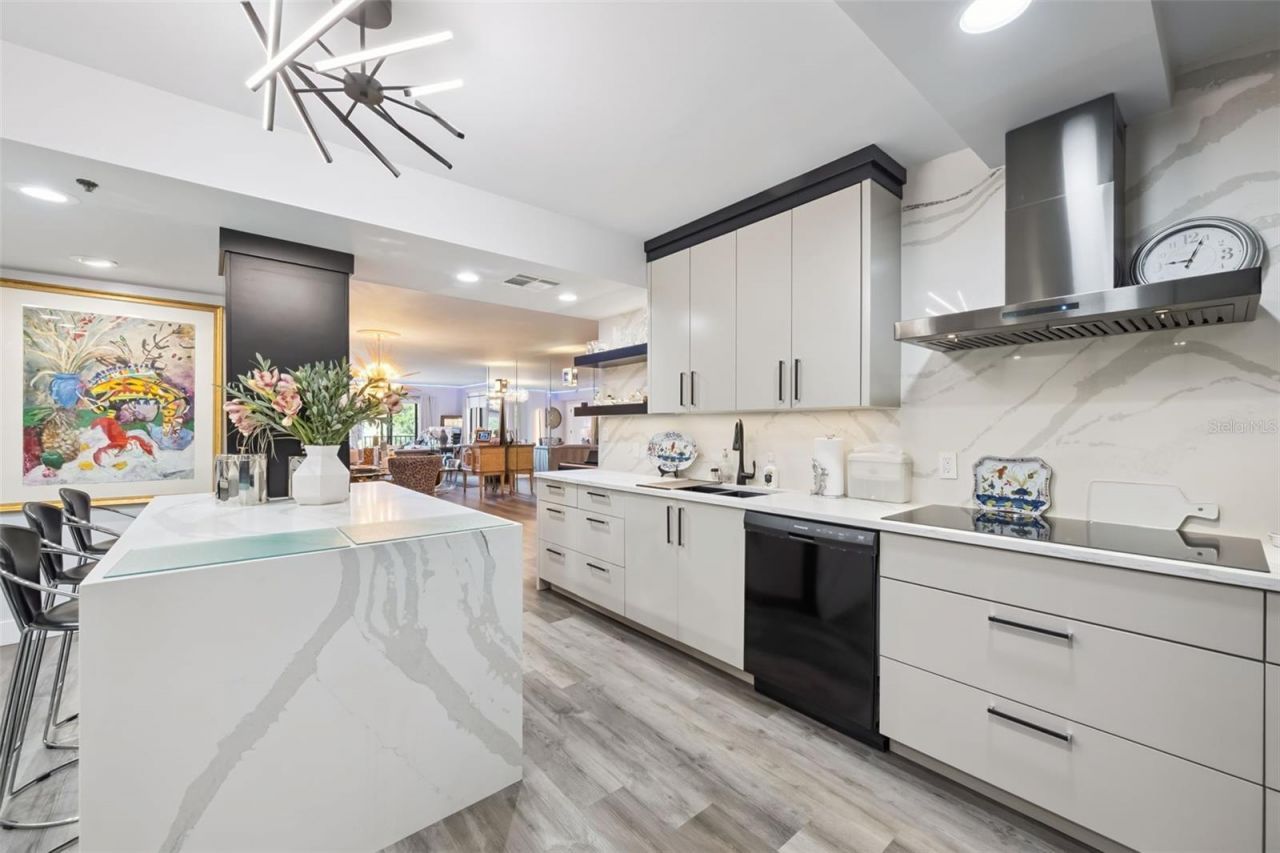 7550 Hinson Street, Unit 4b, Orlando, FL 32819 Photo