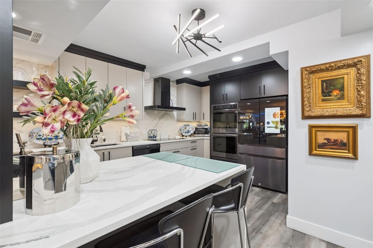 7550 Hinson Street, Unit 4b, Orlando, FL 32819 Photo