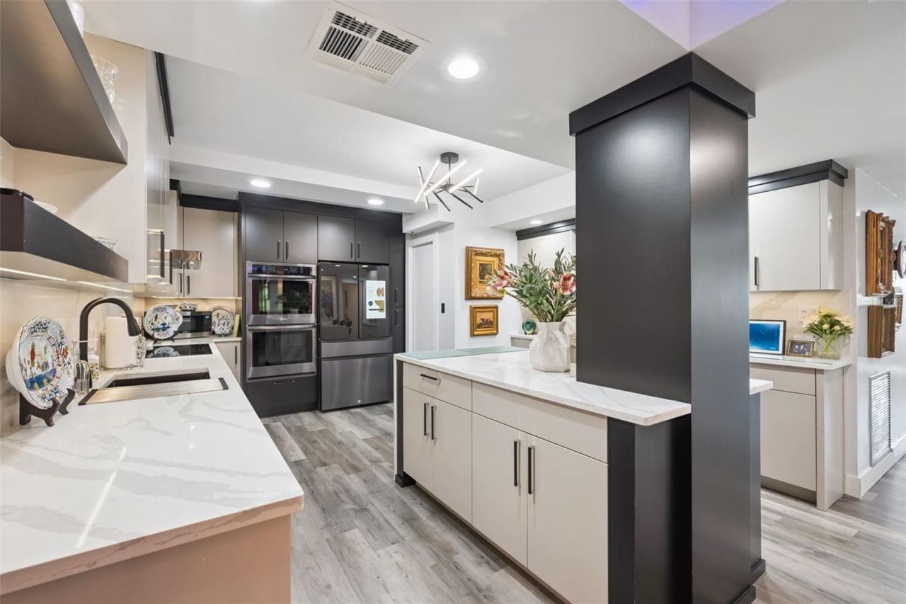 7550 Hinson Street, Unit 4b, Orlando, FL 32819 Photo
