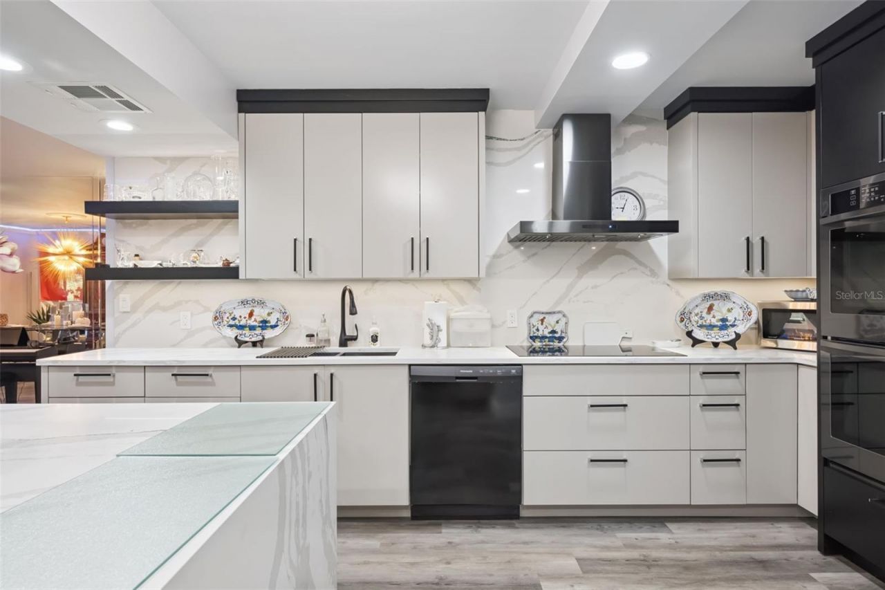 7550 Hinson Street, Unit 4b, Orlando, FL 32819 Photo