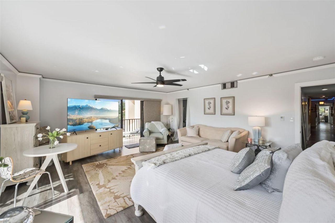 7550 Hinson Street, Unit 4b, Orlando, FL 32819 Photo