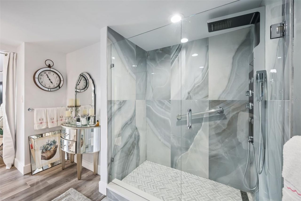 7550 Hinson Street, Unit 4b, Orlando, FL 32819 Photo