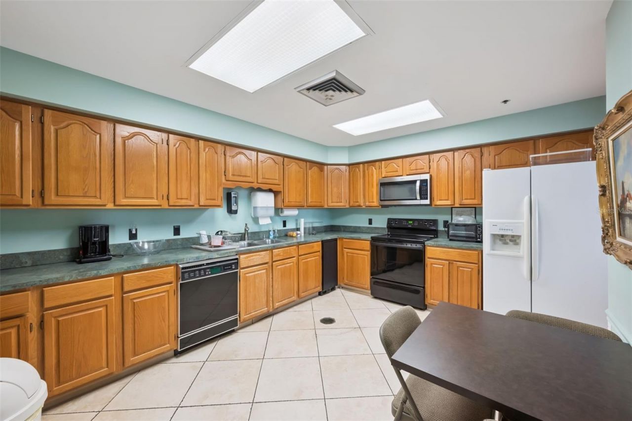 7550 Hinson Street, Unit 4b, Orlando, FL 32819 Photo