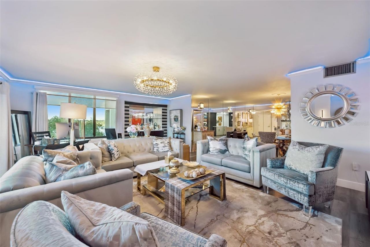7550 Hinson Street, Unit 4b, Orlando, FL 32819 Photo