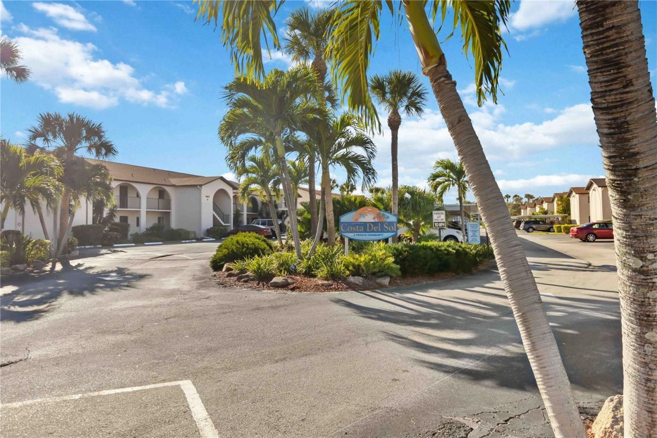 5807 N Atlantic Avenue, Unit 421, Cape Canaveral, FL 32920 Photo