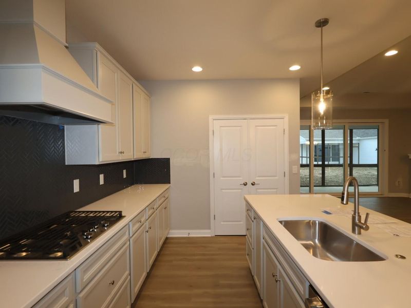 6952 Corsican Loop N, Hilliard, OH 43026 Photo 2