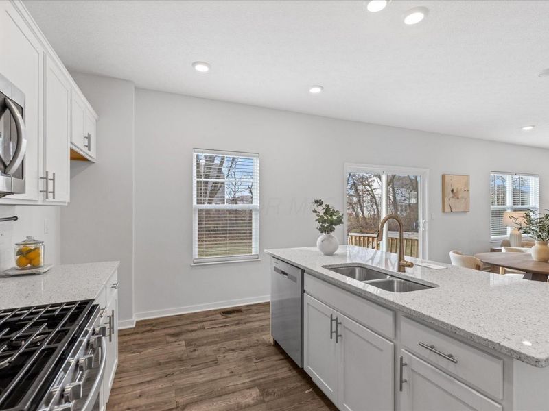 211 Sterndale Drive, Pickerington, OH 43147 Photo 9