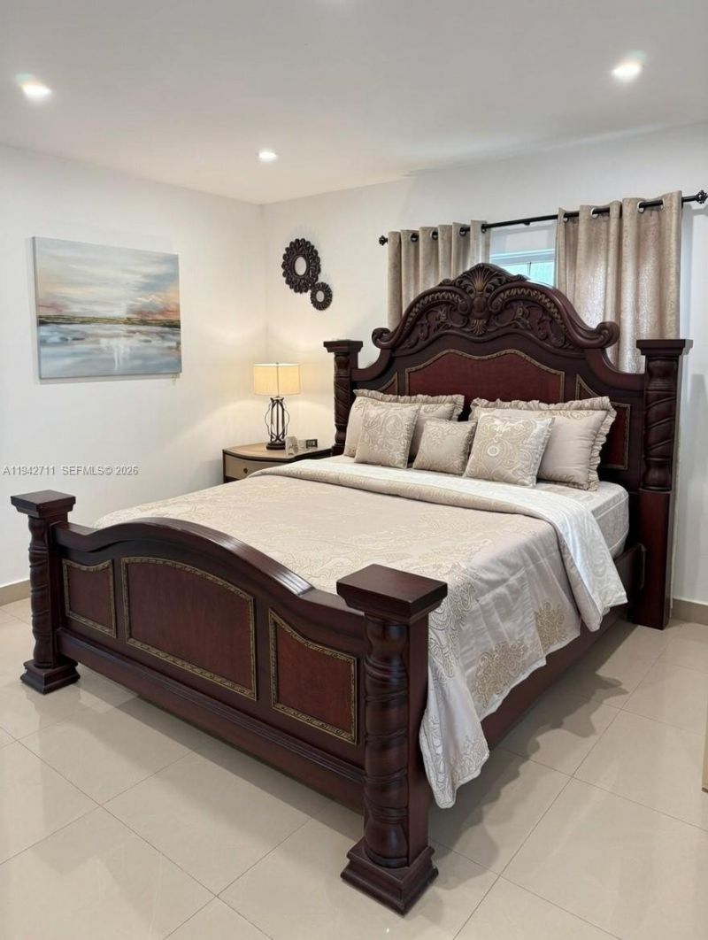 2118 NW 86th St, Miami, FL 33147 Photo