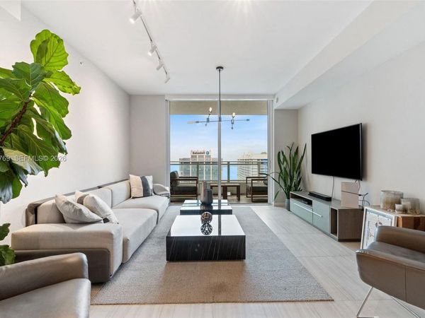 1080 Brickell Ave , Unit 3702, Miami, FL 33131