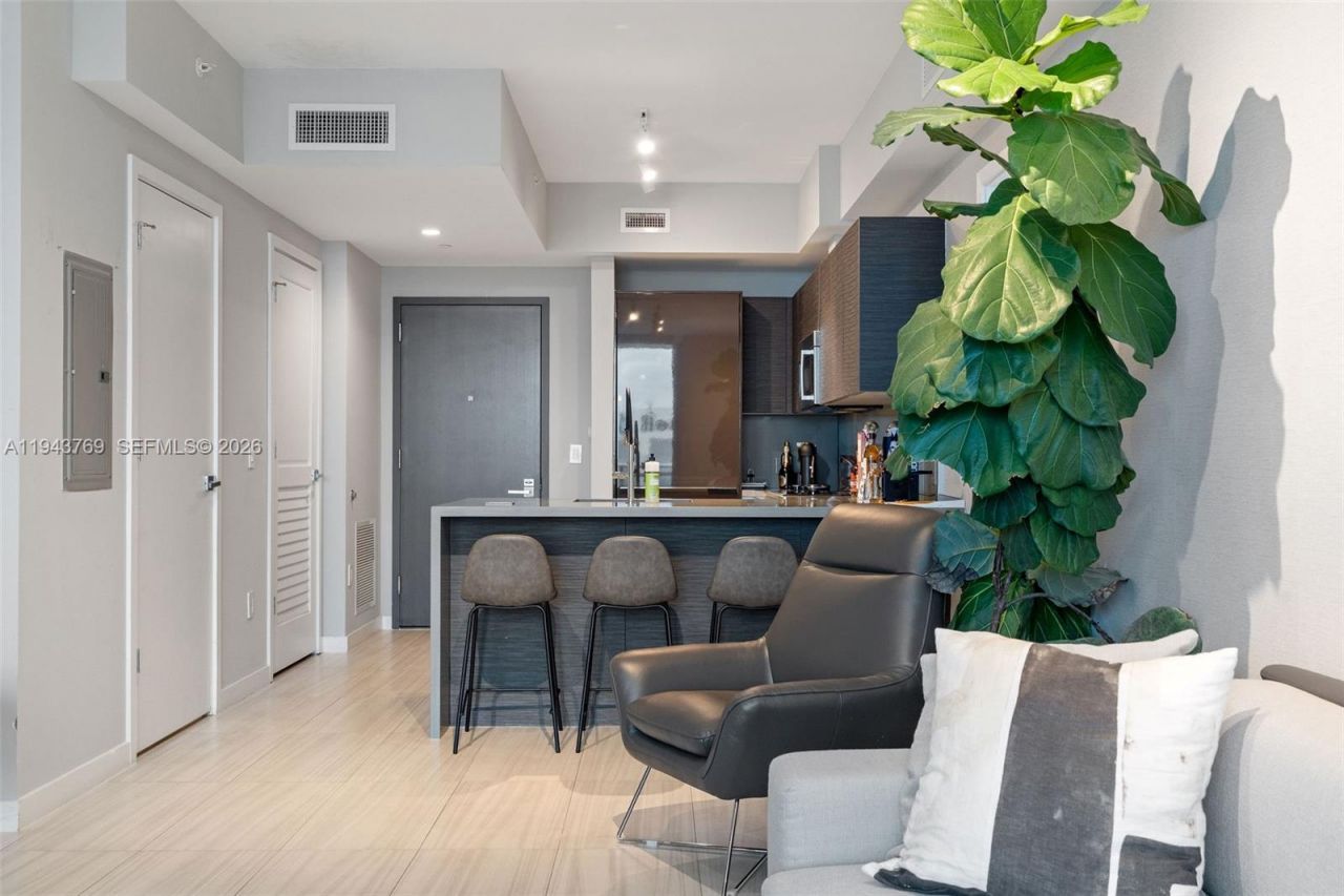 1080 Brickell Ave , Unit 3702, Miami, FL 33131 Photo