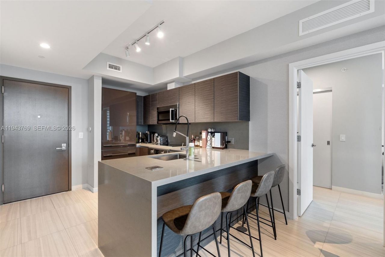 1080 Brickell Ave , Unit 3702, Miami, FL 33131 Photo