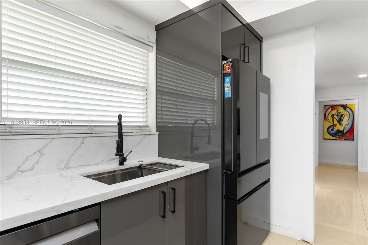 11810 W Biscayne Canal Rd , Miami, FL 33161 Photo