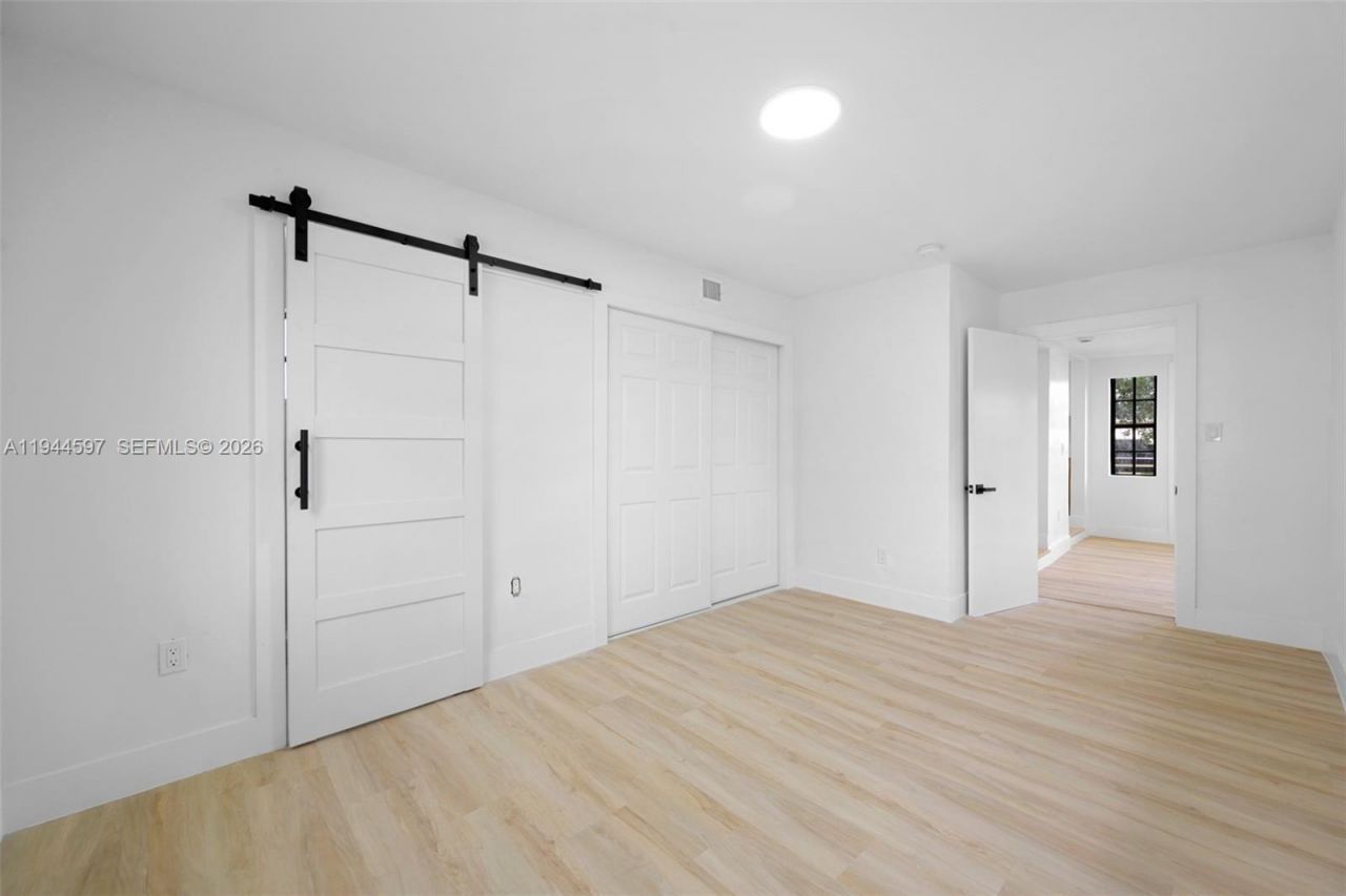 1995 NW 58th St, Miami, FL 33142 Photo