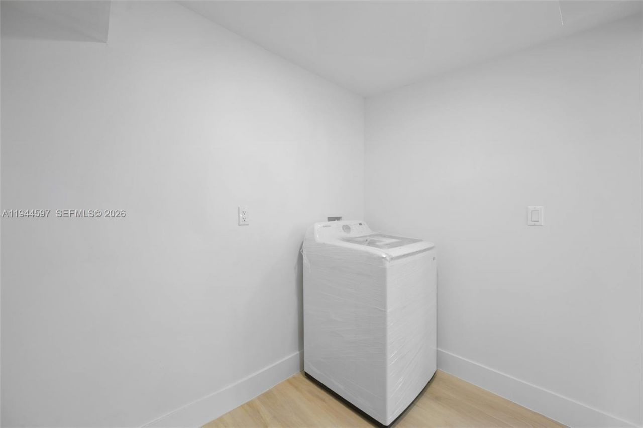 1995 NW 58th St, Miami, FL 33142 Photo