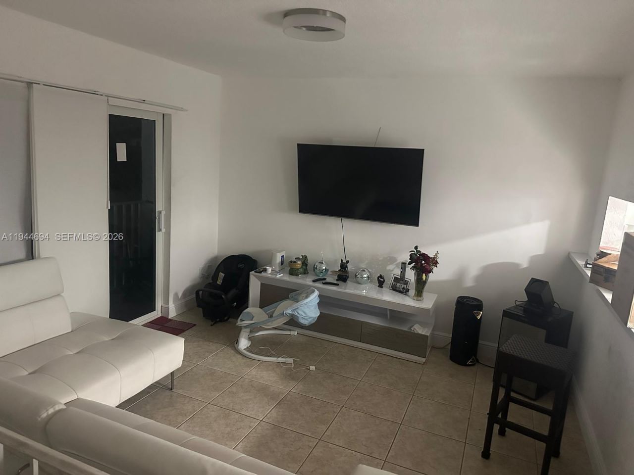 984 W 40th St, Unit 2, Hialeah, FL 33012 Photo