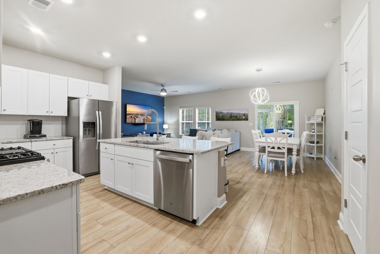 175 Leaflet Loop Photo 14