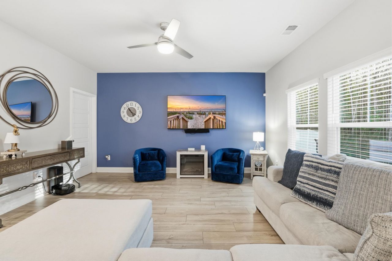 175 Leaflet Loop Photo 2