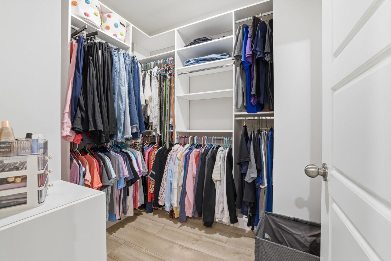 175 Leaflet Loop Photo 27