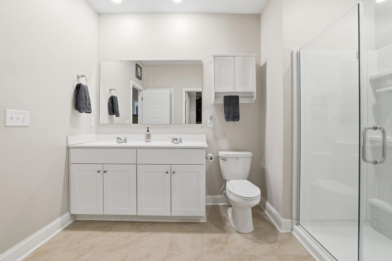 175 Leaflet Loop Photo 28