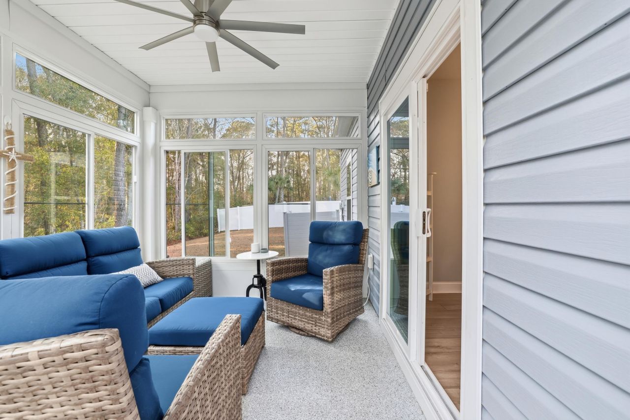 175 Leaflet Loop Photo 30