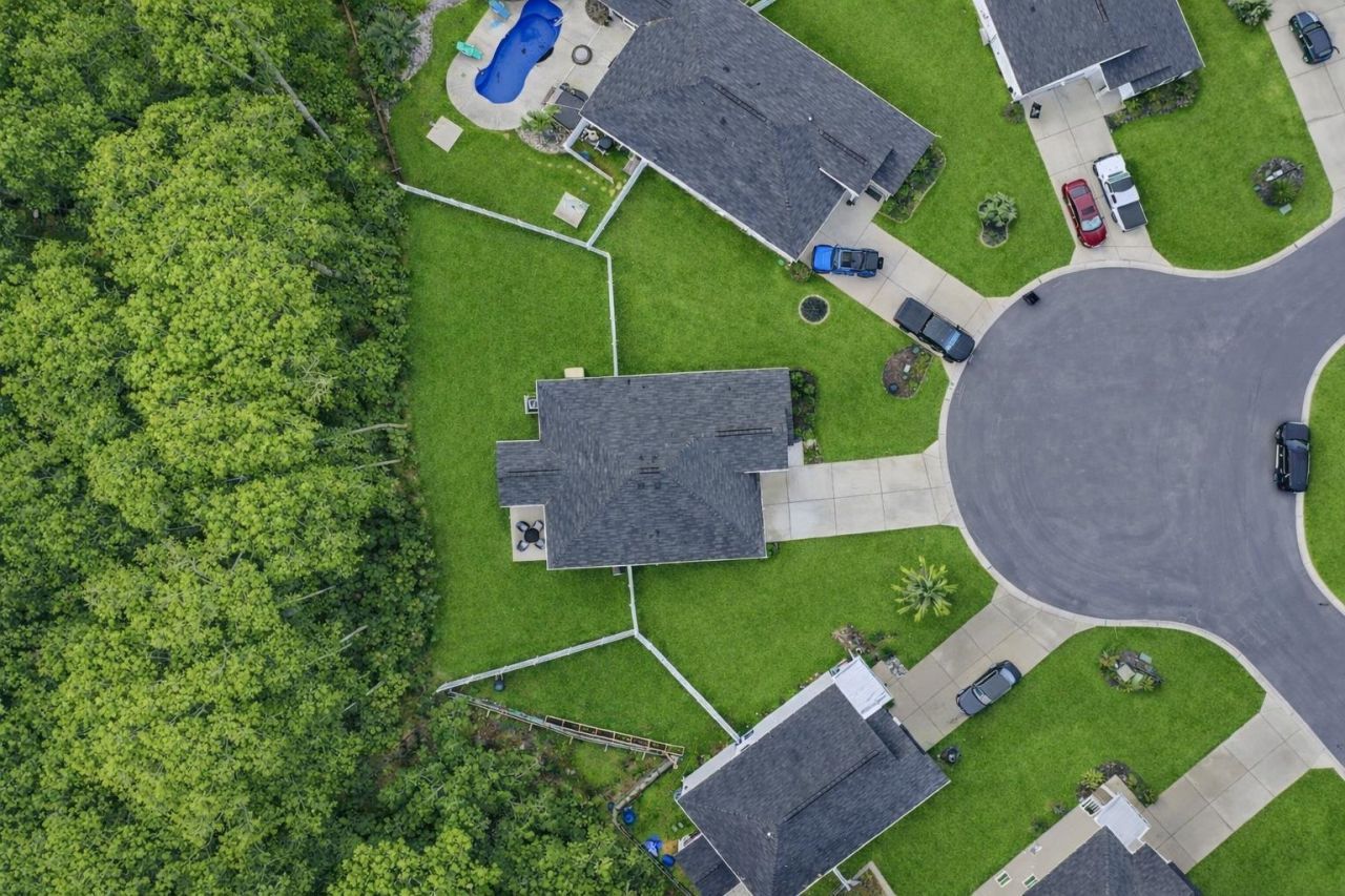 175 Leaflet Loop Photo 35