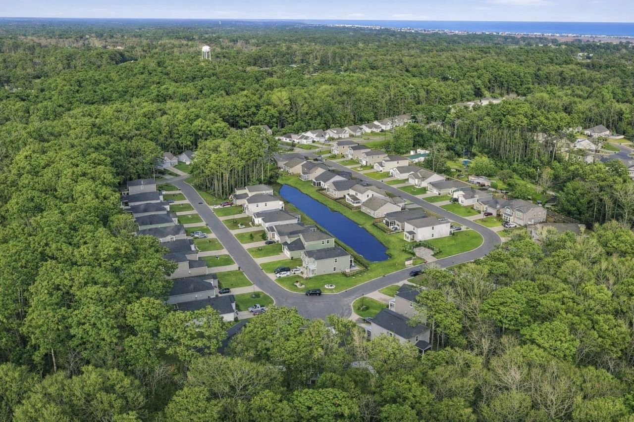 175 Leaflet Loop Photo 37