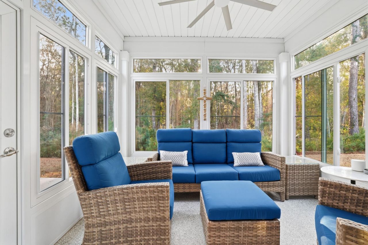 175 Leaflet Loop Photo 5