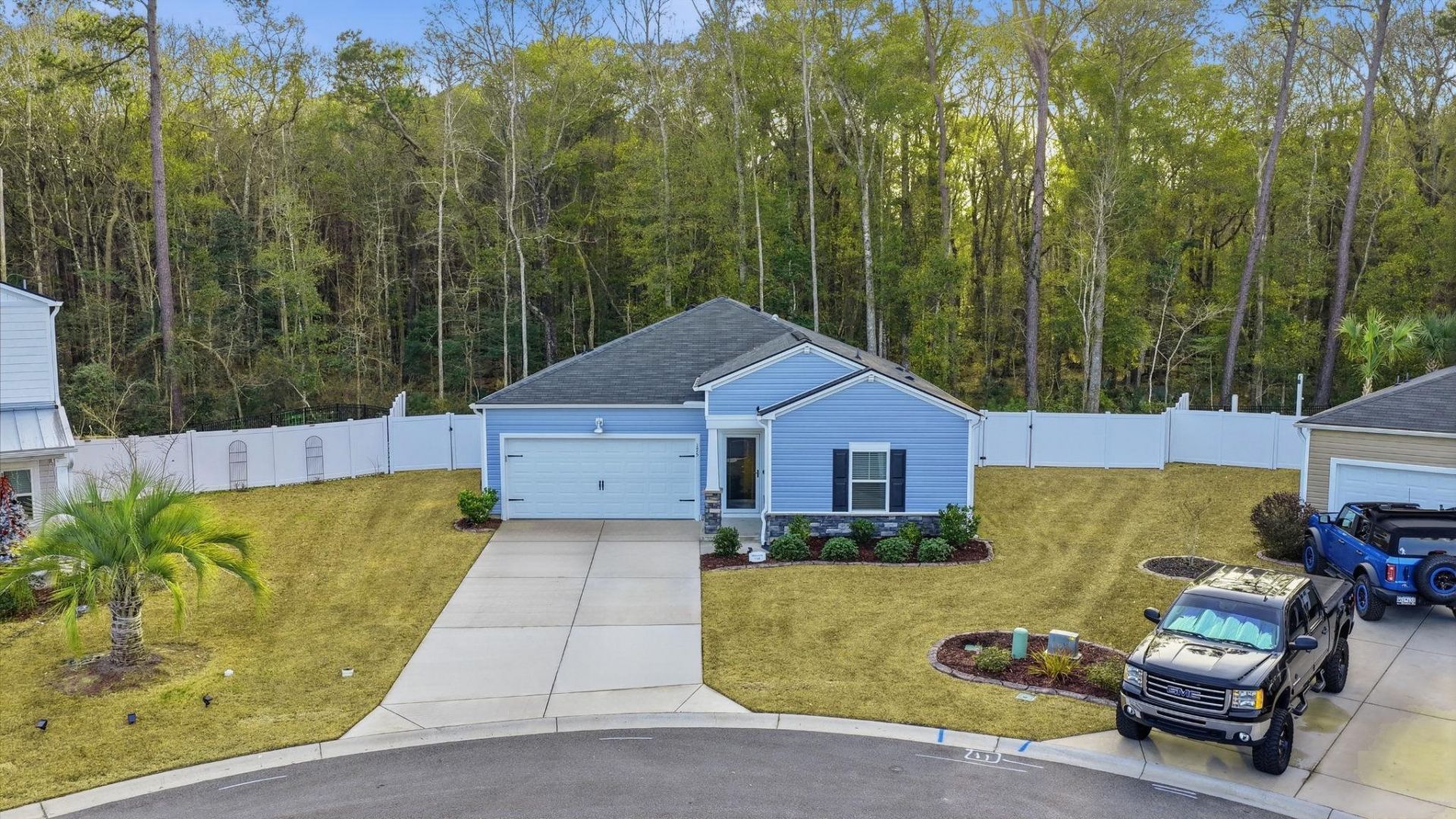 175 Leaflet Loop Photo 8