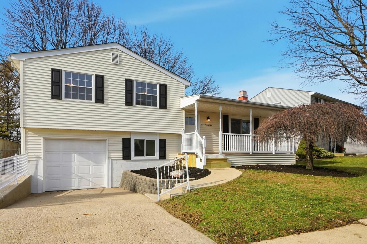 1295 Hathersage Place, Galloway, OH 43119 Main Photo