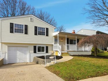 1295 Hathersage Place, Galloway, OH 43119