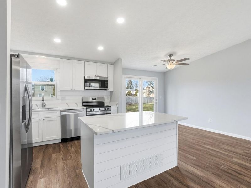 1295 Hathersage Place, Galloway, OH 43119 Photo 15