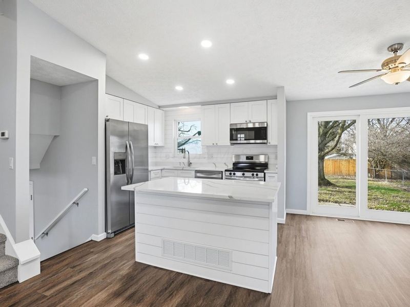 1295 Hathersage Place, Galloway, OH 43119 Photo 16