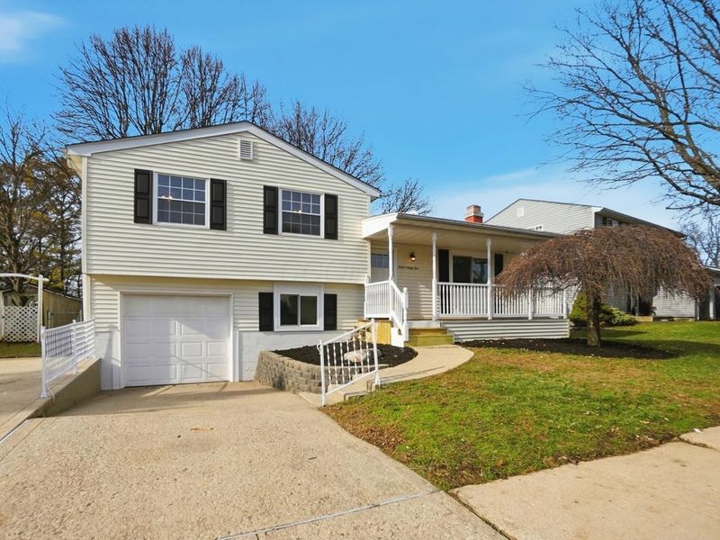 1295 Hathersage Place, Galloway, OH 43119 Photo 3