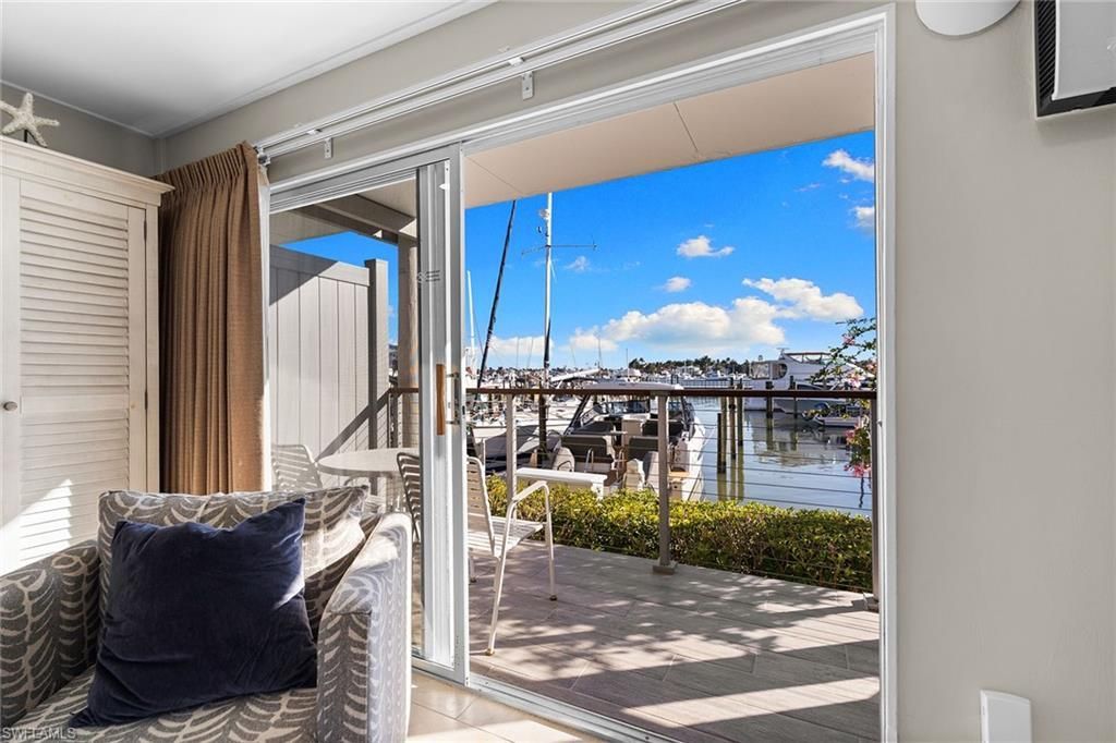 900 Broad Ave S, Unit 110, Naples, FL 34102 Photo