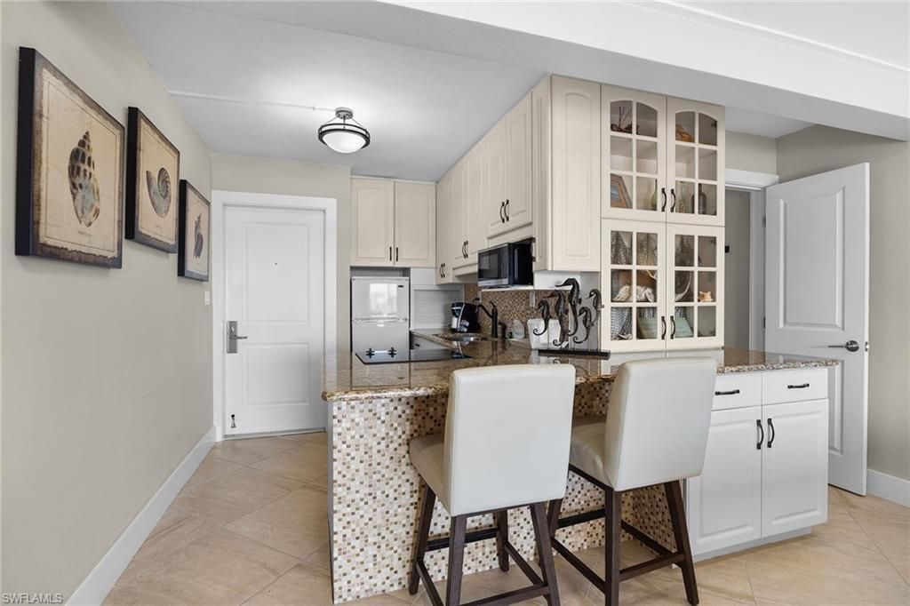 900 Broad Ave S, Unit 110, Naples, FL 34102 Photo