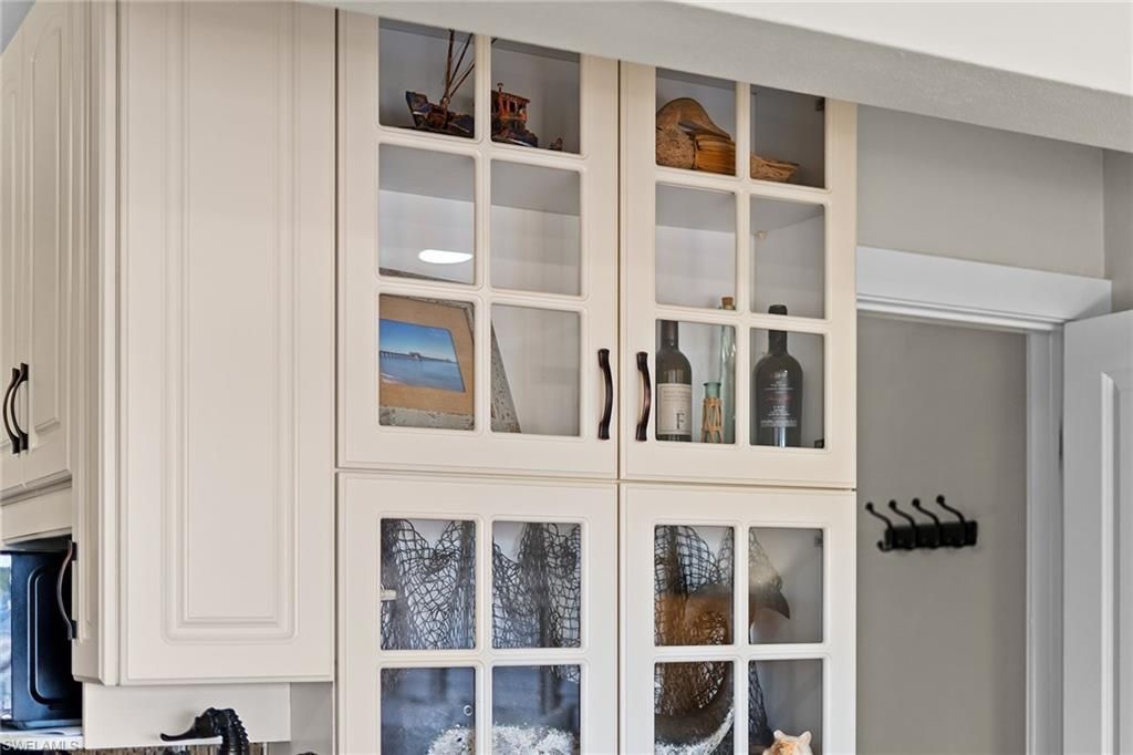 900 Broad Ave S, Unit 110, Naples, FL 34102 Photo