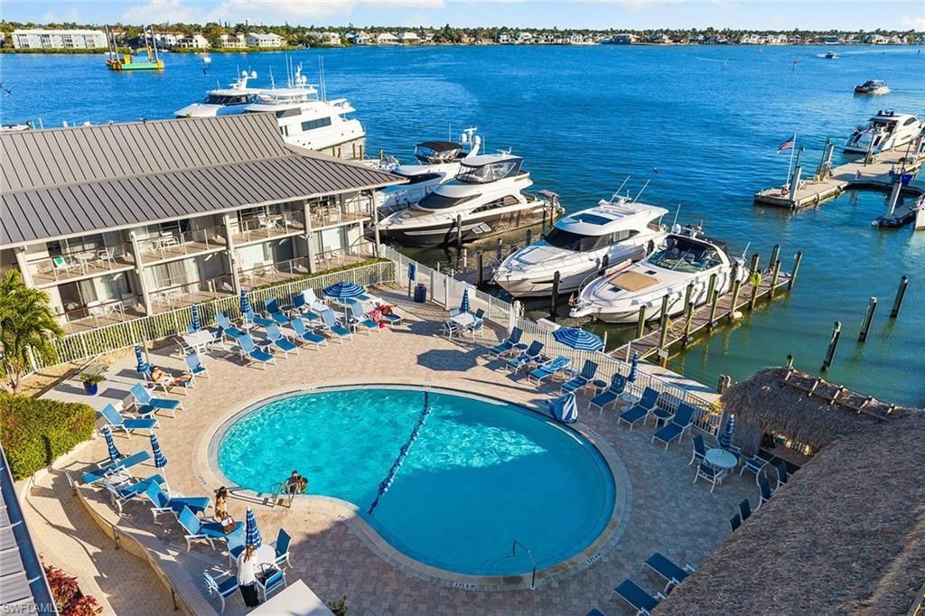 900 Broad Ave S, Unit 110, Naples, FL 34102 Photo