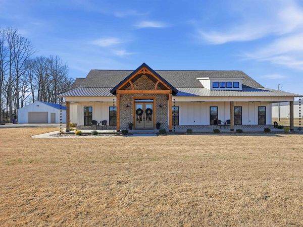 24 Downwind Avenue, Greenbrier, AR 72058