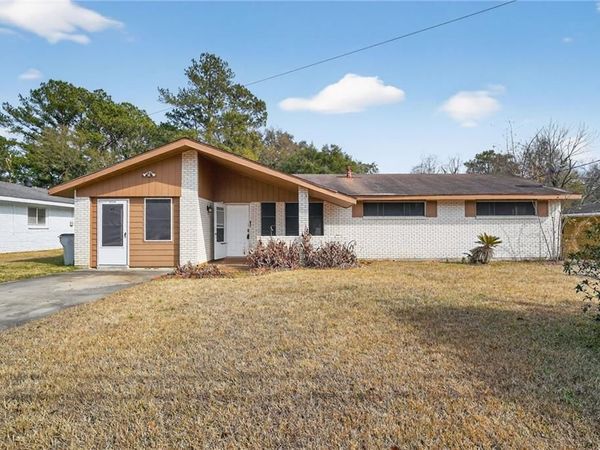 12744 MIDDLEWOOD Drive, Baker, LA 70714