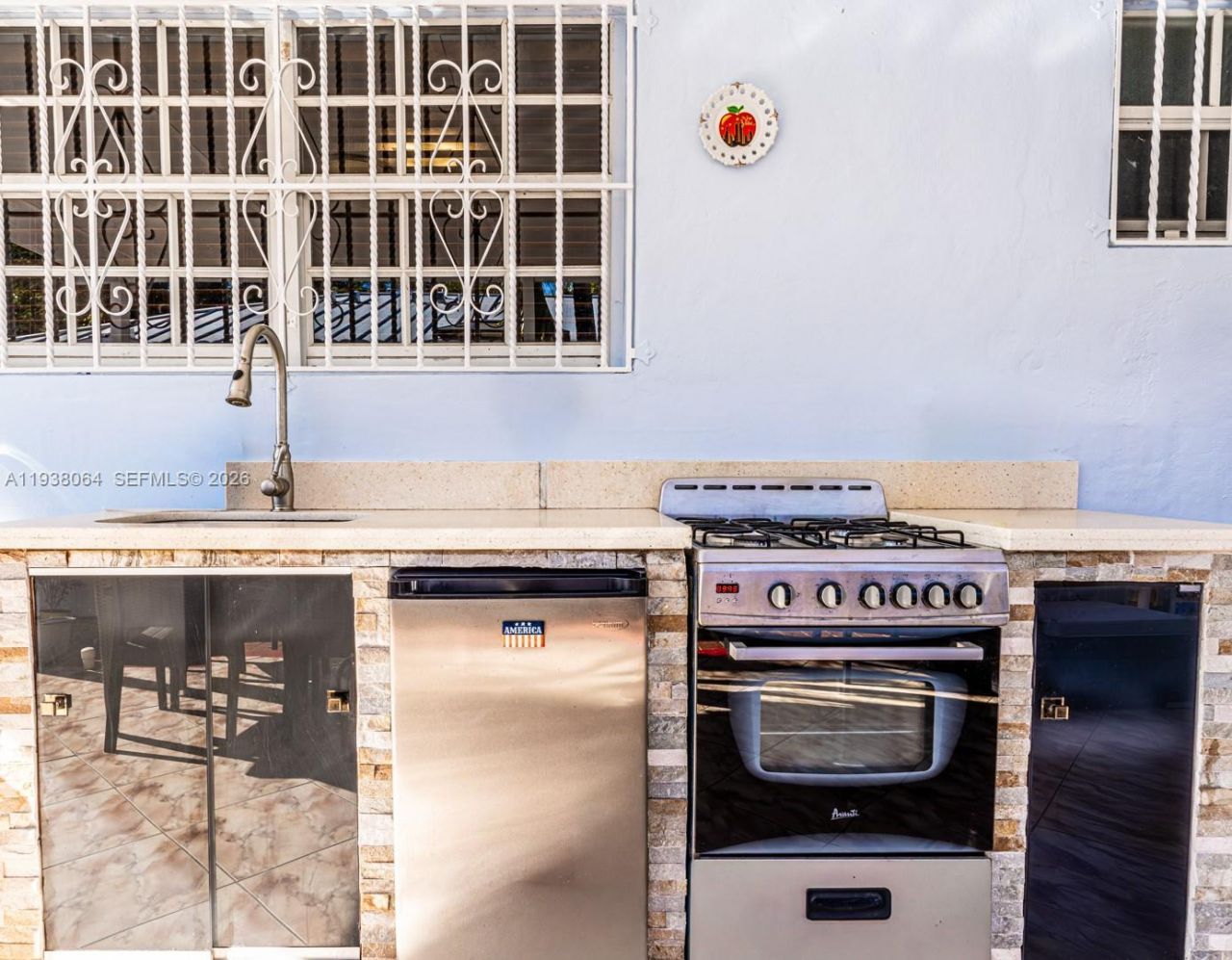 1937 SW 57th Ct, Miami, FL 33155 Photo