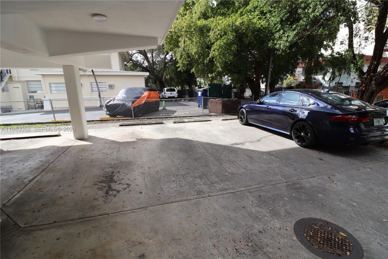 1348 SW 2nd St, Unit 8, Miami, FL 33135 Photo