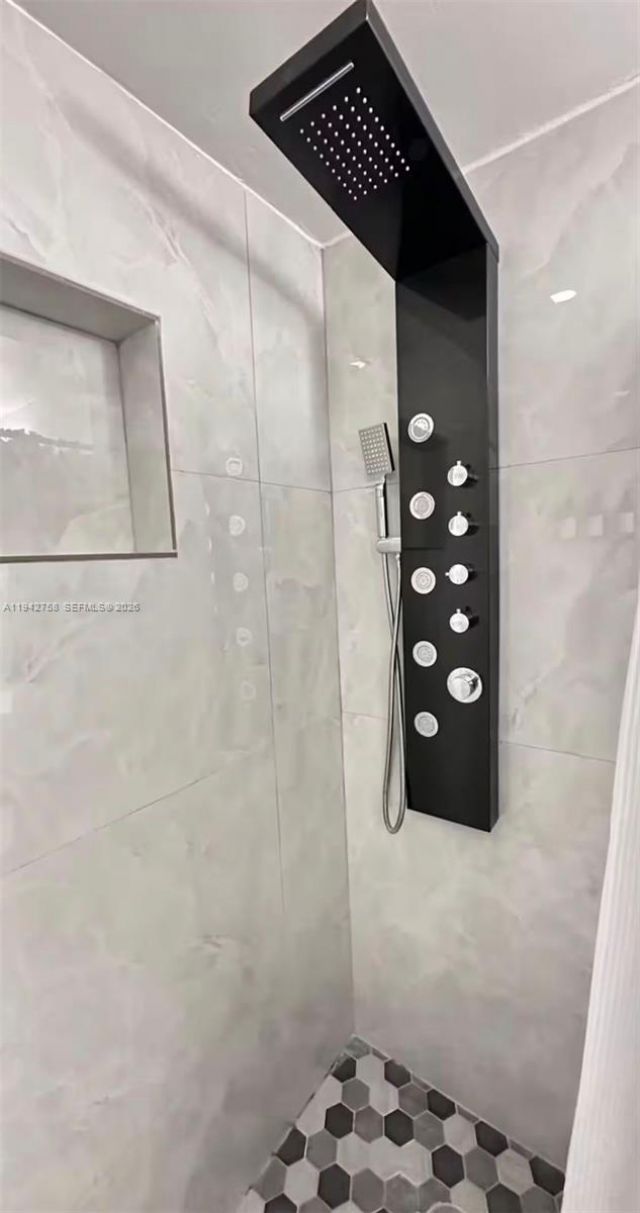 747 E 19th St, Hialeah, FL 33013 Photo