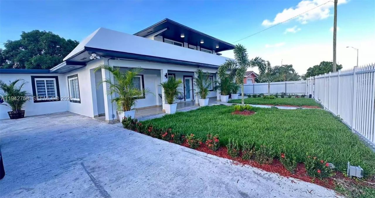 747 E 19th St, Hialeah, FL 33013 Photo