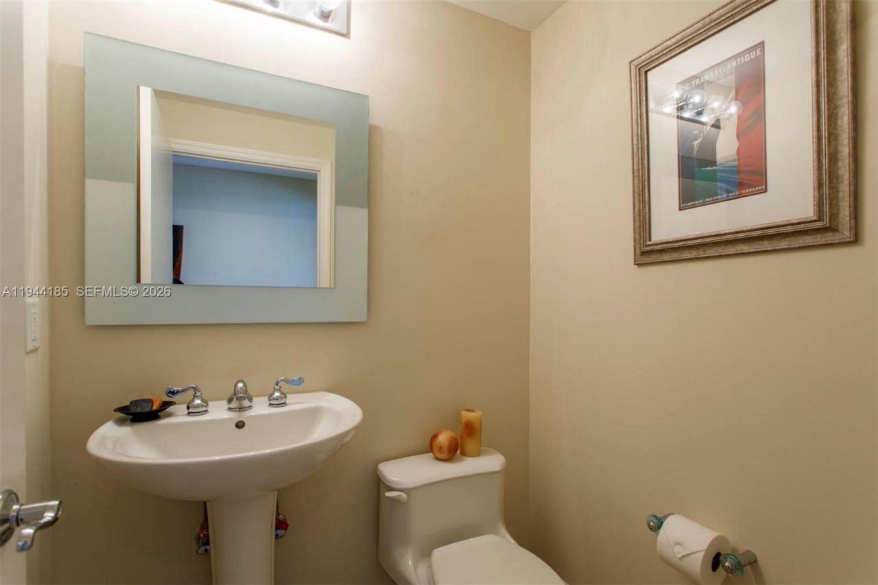 21050 Point Pl, Unit 502, Aventura, FL 33180 Photo