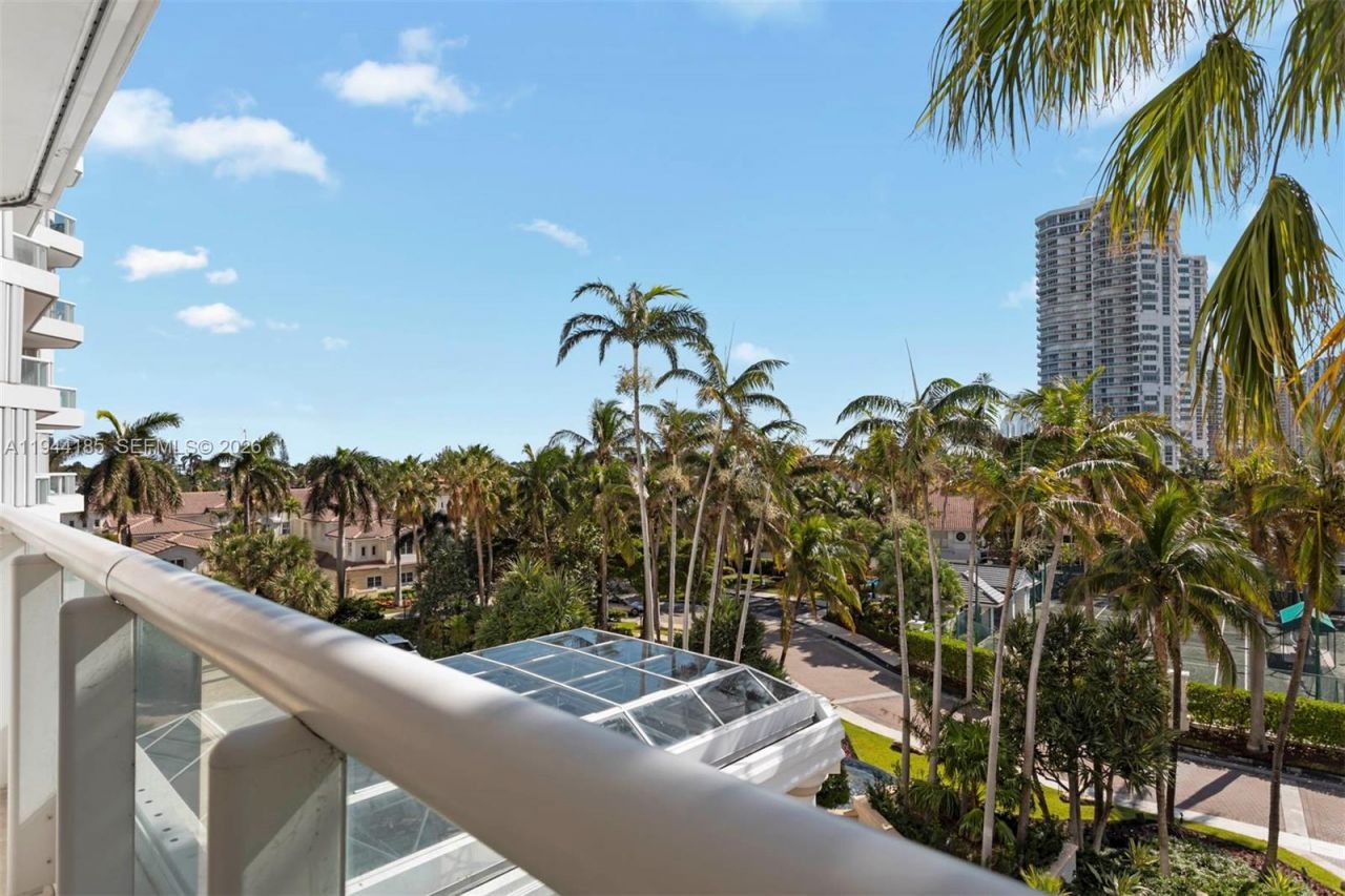 21050 Point Pl, Unit 502, Aventura, FL 33180 Photo