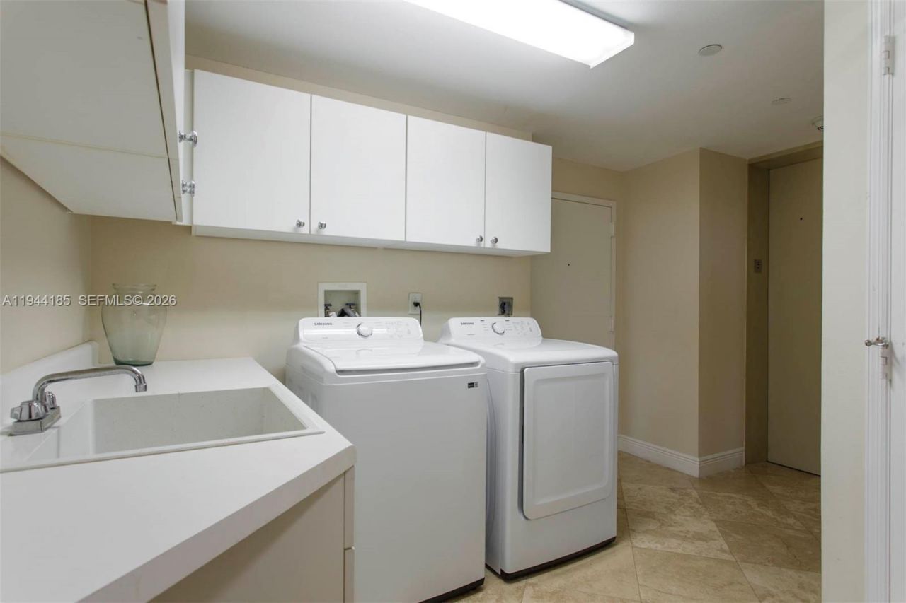 21050 Point Pl, Unit 502, Aventura, FL 33180 Photo