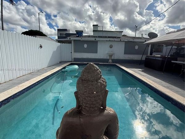 775 E 31st St, Hialeah, FL 33013