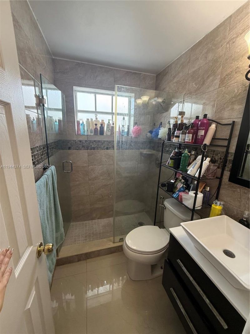 775 E 31st St, Hialeah, FL 33013 Photo