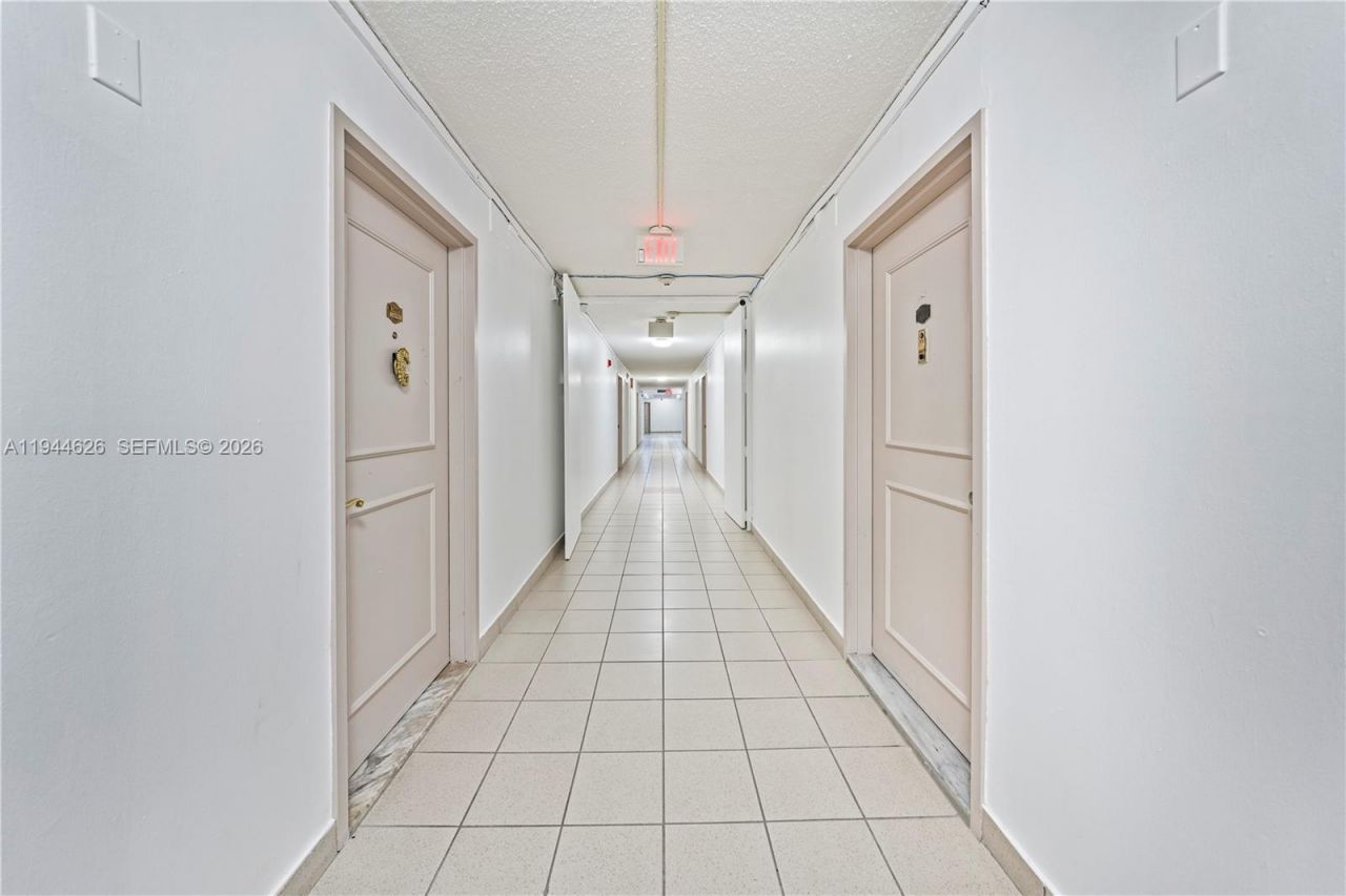 401 Ocean Dr, Unit 523, Miami Beach, FL 33139 Photo