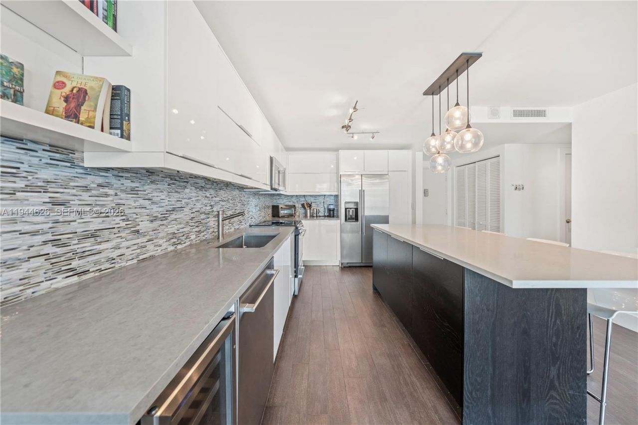 401 Ocean Dr, Unit 523, Miami Beach, FL 33139 Photo